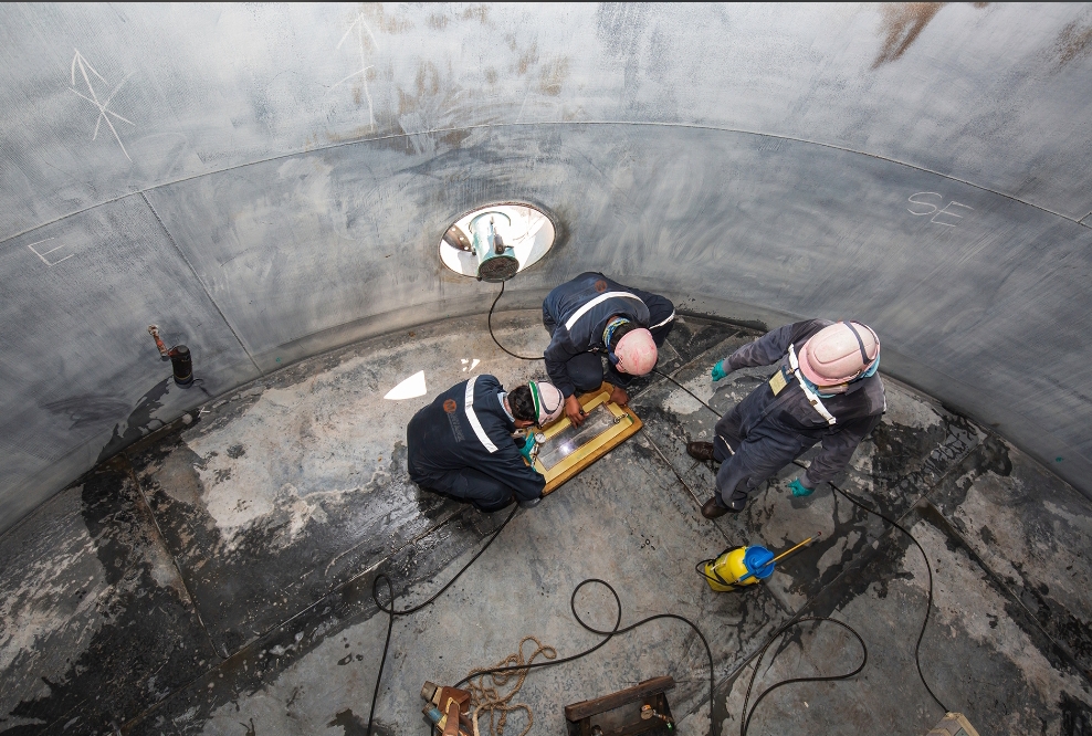 Commercial Tank Cleaning
